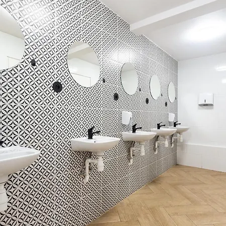 Najtansze Pilsudskiego 93 *