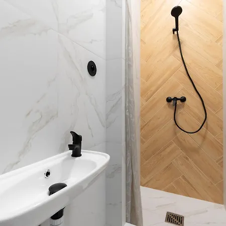 Najtansze Pilsudskiego 93 Хостел Лодзь