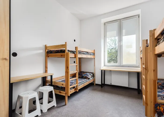 Hostel Najtansze Pilsudskiego 93 *
