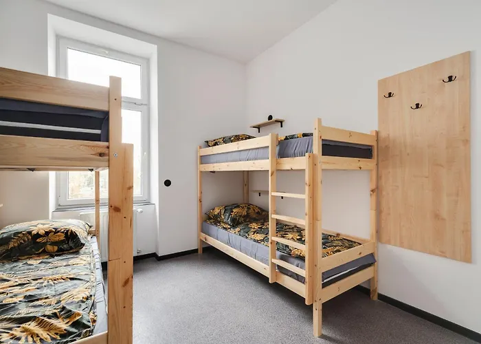 Hostel Najtansze Pilsudskiego 93 *